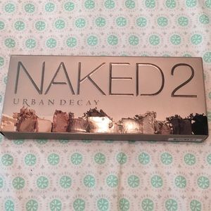 Urban Decay Naked 2 eyeshadow palette